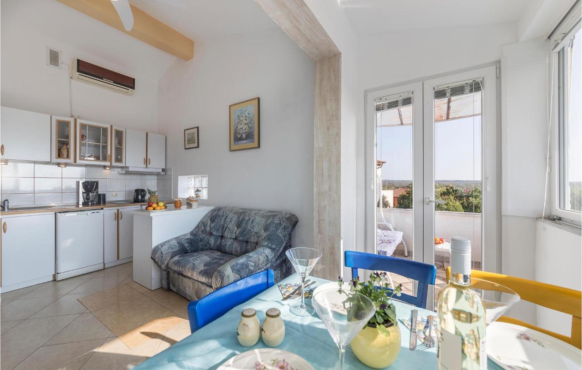 Beautiful Apartment In Barbariga With Kitchen Екстер'єр фото