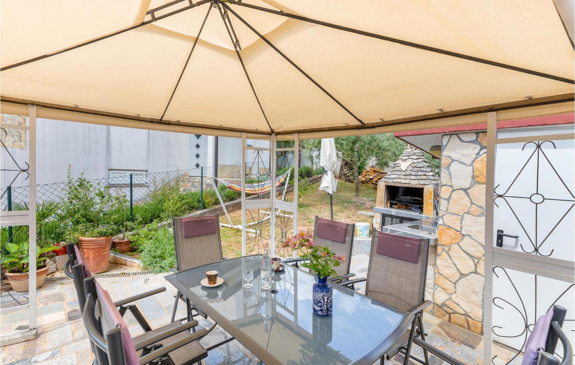 Beautiful Apartment In Barbariga With Kitchen Екстер'єр фото